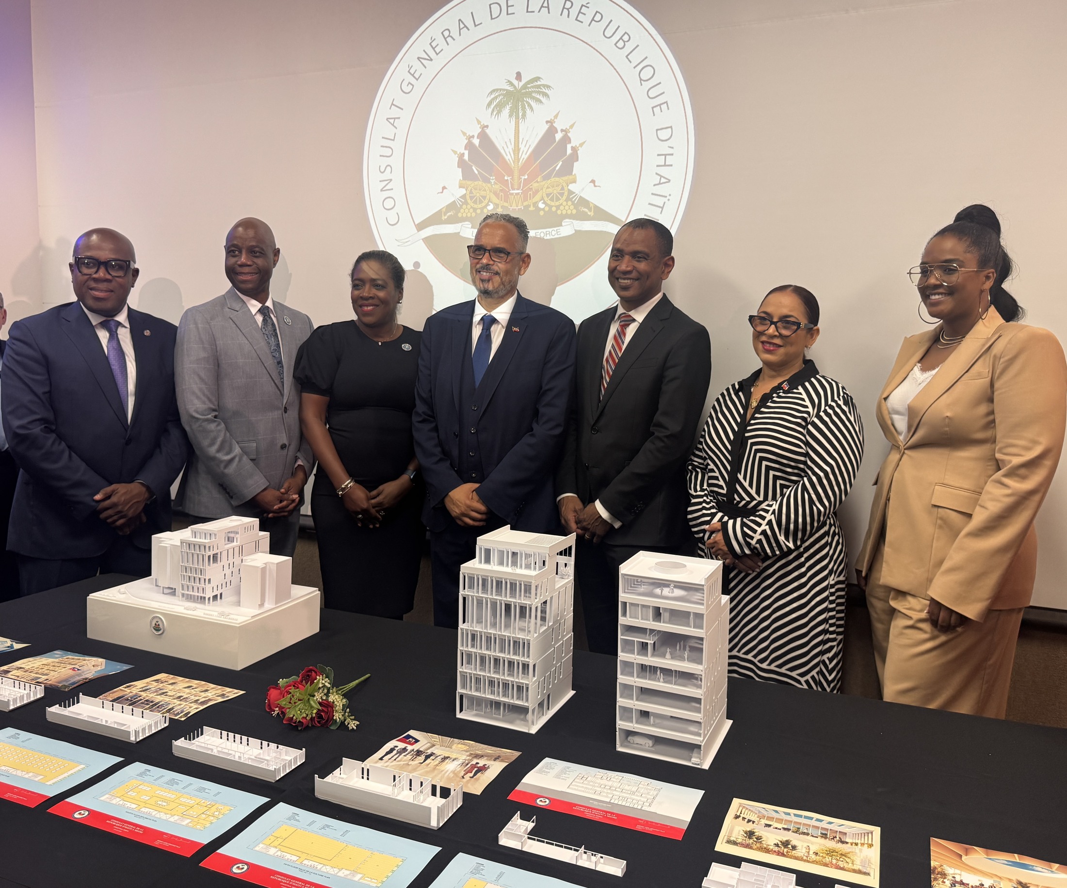 Model presentation — diplomatic and civic guests
